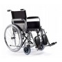 Wózek inwalidzki z regulacją podnóżków